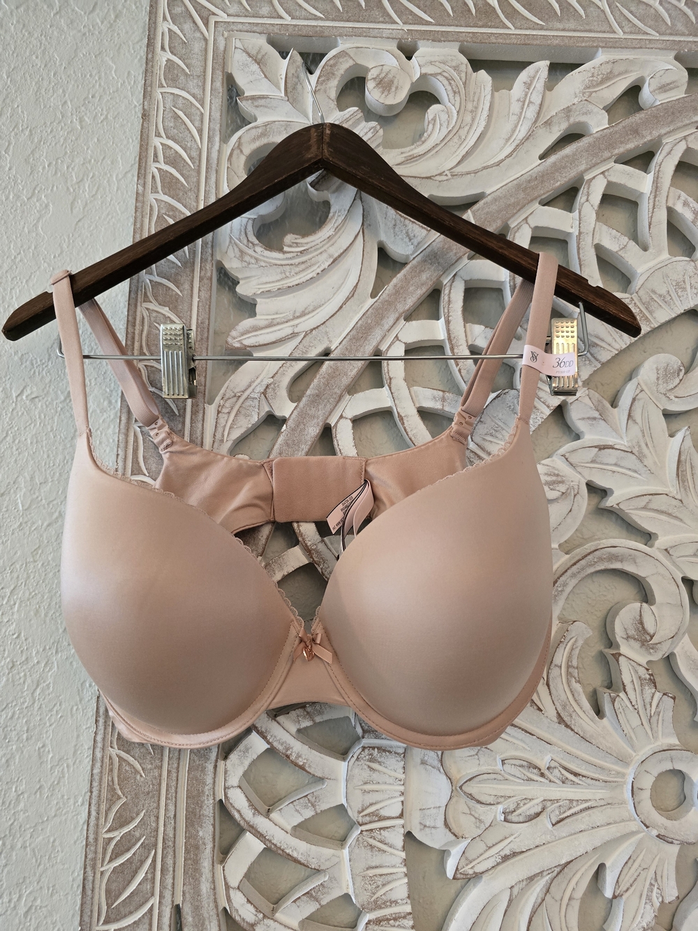 Victoria's Secret Women's Smooth Nude Push-Up Bra Very Sexy 36DD
